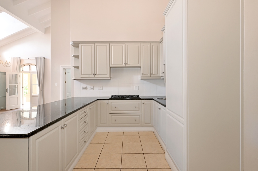 To Let 4 Bedroom Property for Rent in Constantia Western Cape